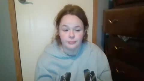 Snapshot of curvyplayday chatting on 11, 10, 2025 dahlia -kim online show from 11, 10, 2025