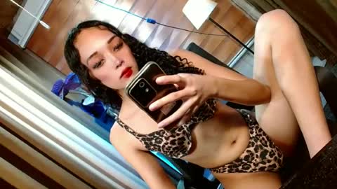 BBY CURLYHANNA online show from 27, 6, 2026