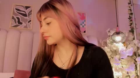 Snapshot of cute__cherry_ chatting on 4, 11, 2025 Amber online show from 4, 11, 2025