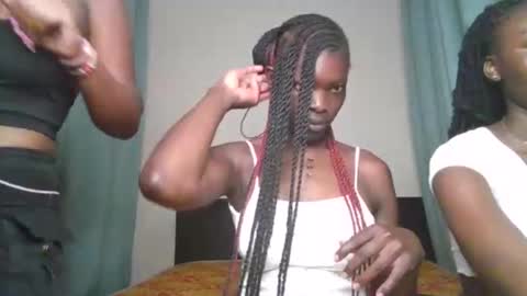 Snapshot of cute_angel11 chatting on 11, 1, 2026 angel online show from 11, 1, 2026