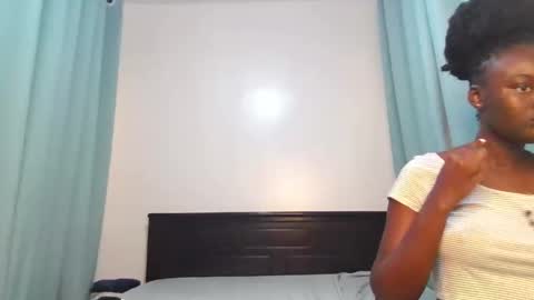 Snapshot of cute_angel11 chatting on 16, 1, 2026 angel online show from 16, 1, 2026