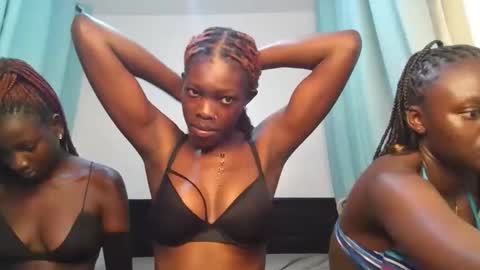 Snapshot of cute_angel11 chatting on 1, 3, 2026 angel online show from 1, 3, 2026