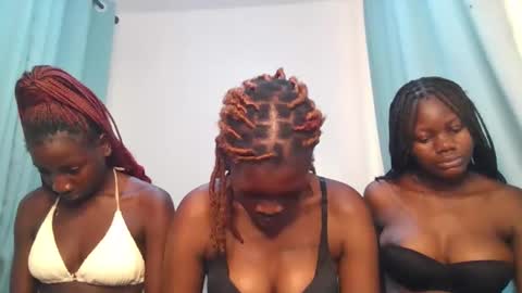 Snapshot of cute_angel11 chatting on 16, 3, 2026 angel online show from 16, 3, 2026