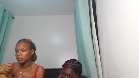 Snapshot of cute_angel11 chatting on 4, 4, 2026 angel online show from 4, 4, 2026