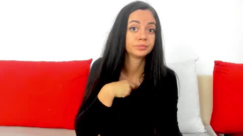 Snapshot of cute_angel95 chatting on 10, 9, 2025 cute_angel95 online show from 10, 9, 2025