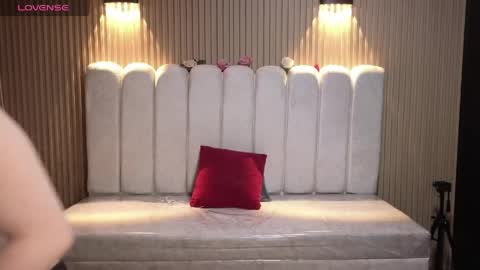 cute_angel_1 online show from 9, 5, 2026