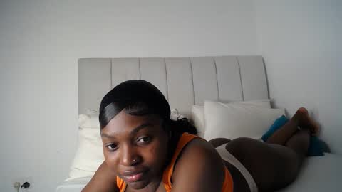 Snapshot of cute_ass18 chatting on 15, 9, 2025 Liya online show from 15, 9, 2025