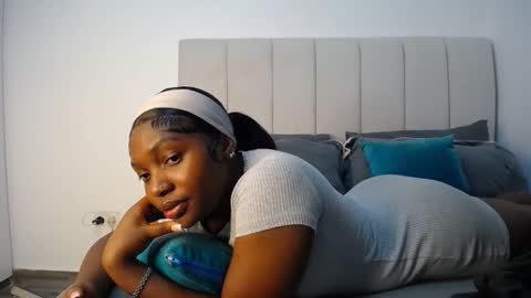 Snapshot of cute_ass18 chatting on 28, 10, 2025 Liya online show from 28, 10, 2025