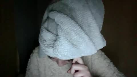 Snapshot of cute_beauty05 chatting on 25, 10, 2025 cute_beauty05 online show from 25, 10, 2025