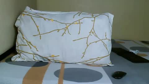 Snapshot of cute_beb2 chatting on 11, 1, 2025 V EE online show from 11, 1, 2025