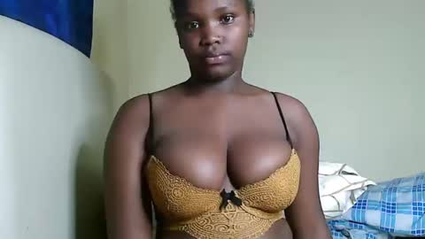 Snapshot of cute_beb2 chatting on 18, 1, 2025 V EE online show from 18, 1, 2025