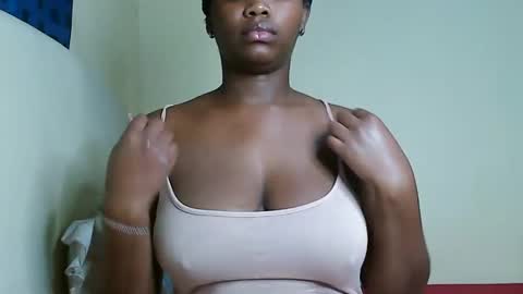 Snapshot of cute_beb2 chatting on 23, 1, 2025 V EE online show from 23, 1, 2025