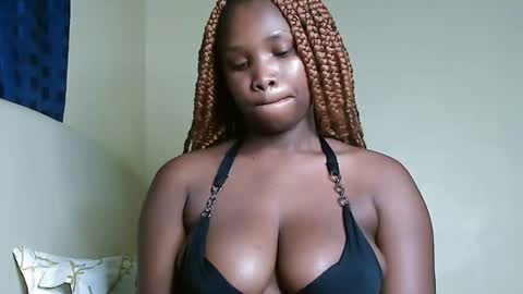 Snapshot of cute_beb2 chatting on 18, 2, 2025 V EE online show from 18, 2, 2025