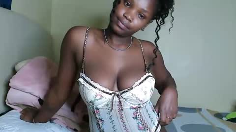 Snapshot of cute_beb2 chatting on 2, 3, 2025 V EE online show from 2, 3, 2025