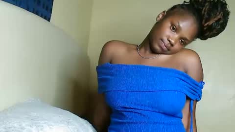 Snapshot of cute_beb2 chatting on 9, 3, 2025 V EE online show from 9, 3, 2025