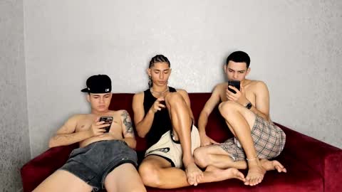 ARTURO-18  MATIAS-18  NIKOLAY-19  HADES-18  GABO-19 online show from 17, 2, 2025