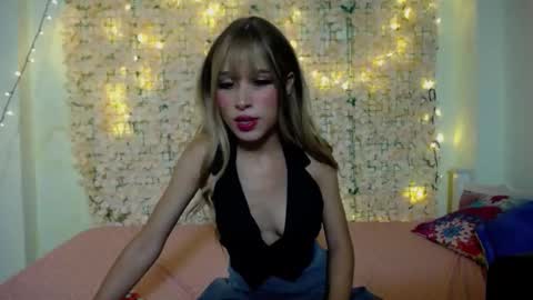 Snapshot of cute_cherry12 chatting on 11, 1, 2026 yummi online show from 11, 1, 2026