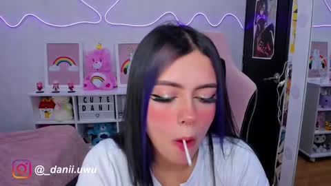 Snapshot of cute_dani__ chatting on 28, 1, 2025 Dani online show from 28, 1, 2025