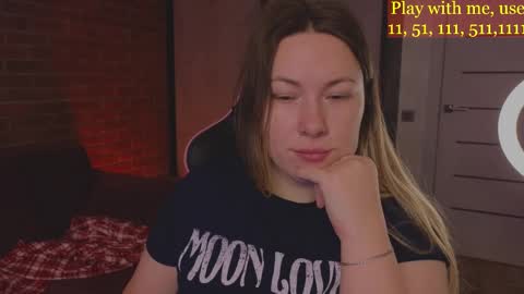 Snapshot of cute_darina chatting on 7, 3, 2025 Everyday stream in the same time online show from 7, 3, 2025