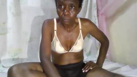 Snapshot of cute_divah4 chatting on 6, 10, 2025 cute_divah4 online show from 6, 10, 2025