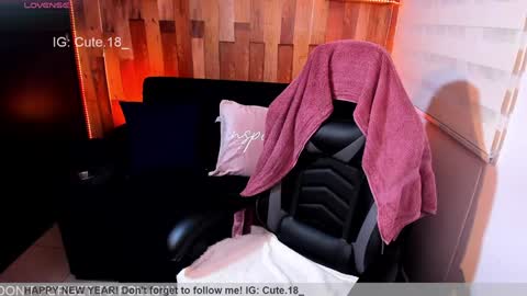 Snapshot of cute_elii chatting on 23, 1, 2025    Independent Model online show from 23, 1, 2025