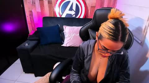 Snapshot of cute_elii chatting on 9, 3, 2025    Independent Model online show from 9, 3, 2025