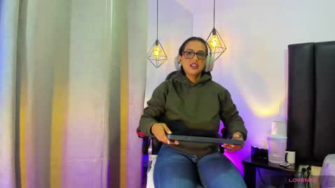    Independent Model online show from 25, 5, 2026