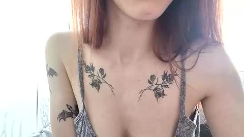 cute_foxis online show from 8, 5, 2026