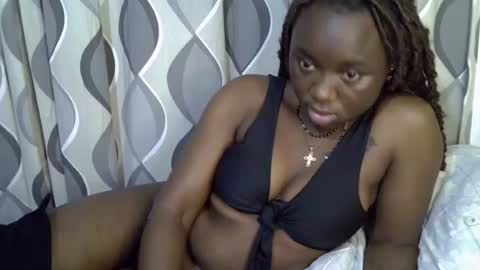 Snapshot of cute_gee chatting on 25, 6, 2026 daddysdoll online show from 25, 6, 2026