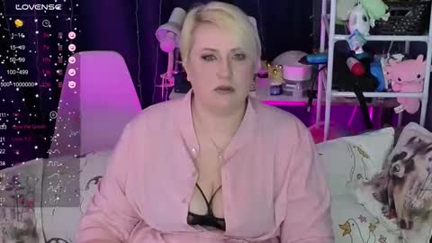 Snapshot of cute_hanna_bbw chatting on 4, 2, 2026 Hanna online show from 4, 2, 2026
