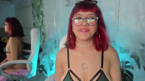 Snapshot of cute_hollywood chatting on 2, 10, 2025 Sofa online show from 2, 10, 2025