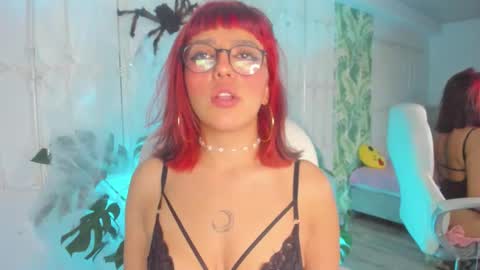 Snapshot of cute_hollywood chatting on 13, 10, 2025 Sofa online show from 13, 10, 2025