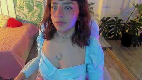 Snapshot of cute_hollywood chatting on 6, 1, 2026 Sofa online show from 6, 1, 2026