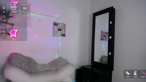 Snapshot of cute_horny12 chatting on 5, 10, 2025 Cute horny1 online show from 5, 10, 2025