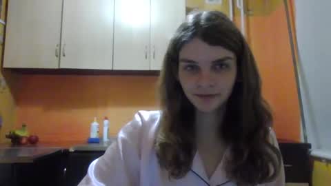 Snapshot of cute_kitte chatting on 18, 12, 2024 cute_kitte online show from 18, 12, 2024
