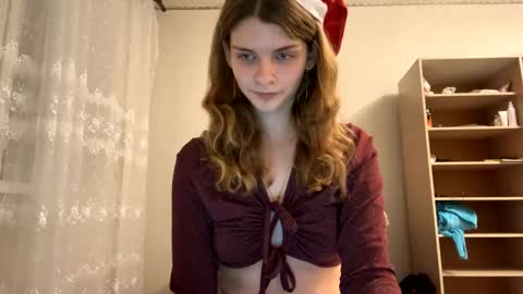 Snapshot of cute_kitte chatting on 1, 1, 2025 cute_kitte online show from 1, 1, 2025
