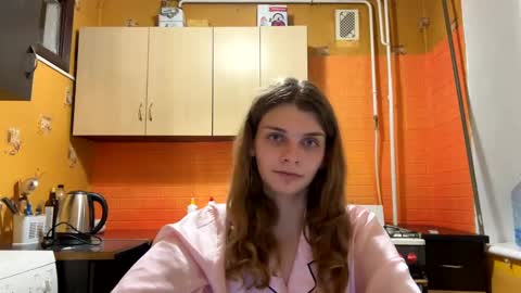 Snapshot of cute_kitte chatting on 2, 1, 2025 cute_kitte online show from 2, 1, 2025
