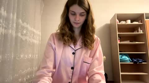 Snapshot of cute_kitte chatting on 13, 1, 2025 cute_kitte online show from 13, 1, 2025