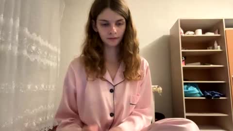 Snapshot of cute_kitte chatting on 14, 1, 2025 cute_kitte online show from 14, 1, 2025