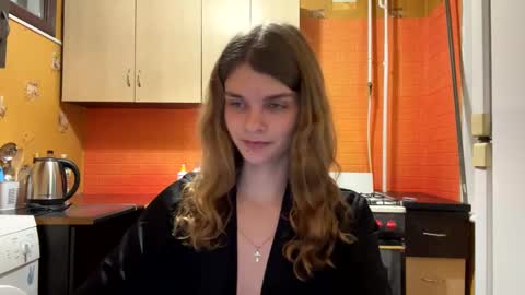 Snapshot of cute_kitte chatting on 27, 1, 2025 cute_kitte online show from 27, 1, 2025