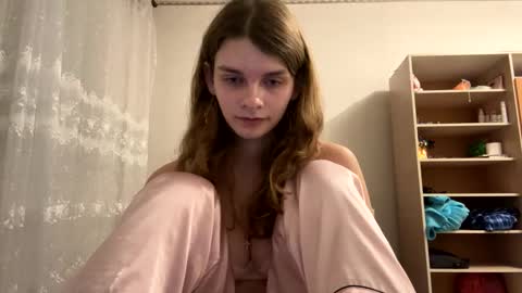 Snapshot of cute_kitte chatting on 9, 2, 2025 cute_kitte online show from 9, 2, 2025
