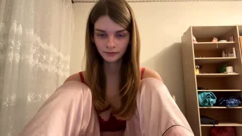 Snapshot of cute_kitte chatting on 10, 2, 2025 cute_kitte online show from 10, 2, 2025