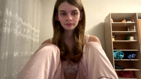 Snapshot of cute_kitte chatting on 11, 2, 2025 cute_kitte online show from 11, 2, 2025