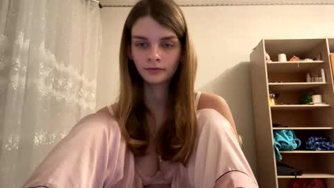 Snapshot of cute_kitte chatting on 12, 2, 2025 cute_kitte online show from 12, 2, 2025