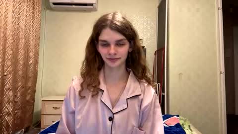 Snapshot of cute_kitte chatting on 30, 9, 2025 cute_kitte online show from 30, 9, 2025