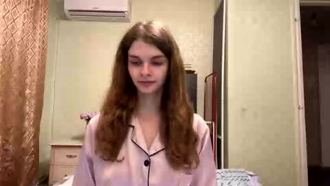 Snapshot of cute_kitte chatting on 22, 10, 2025 cute_kitte online show from 22, 10, 2025