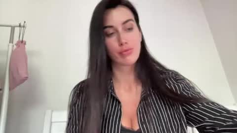 Snapshot of cute_kriss94 chatting on 9, 7, 2026 cute_kriss94 online show from 9, 7, 2026