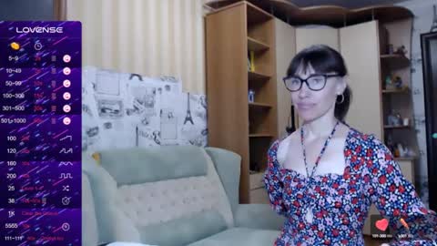 cute_lion_ online show from 8, 3, 2025