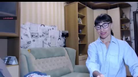 cute_lion_ online show from 15, 9, 2025