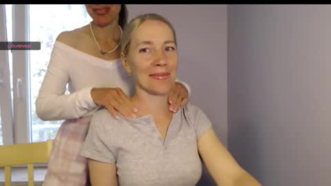 cute_lion_ online show from 28, 9, 2025